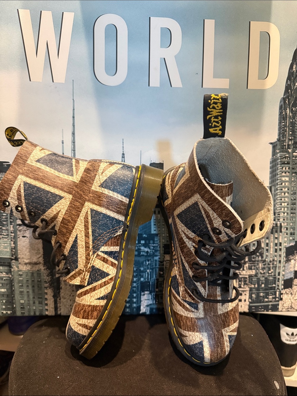 New! Dr. Martens Brown & Navy Union Jack Leather Lace-Up Boots 7